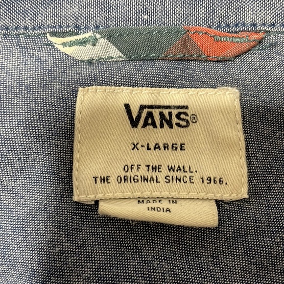 Vans button down - Picture 2 of 2